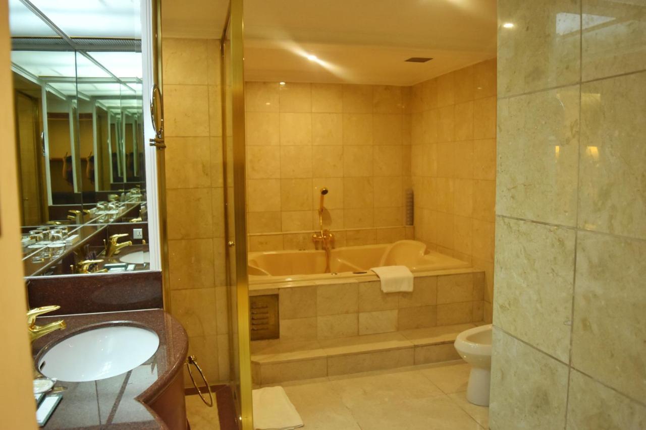 Manila Prince Hotel מראה חיצוני תמונה